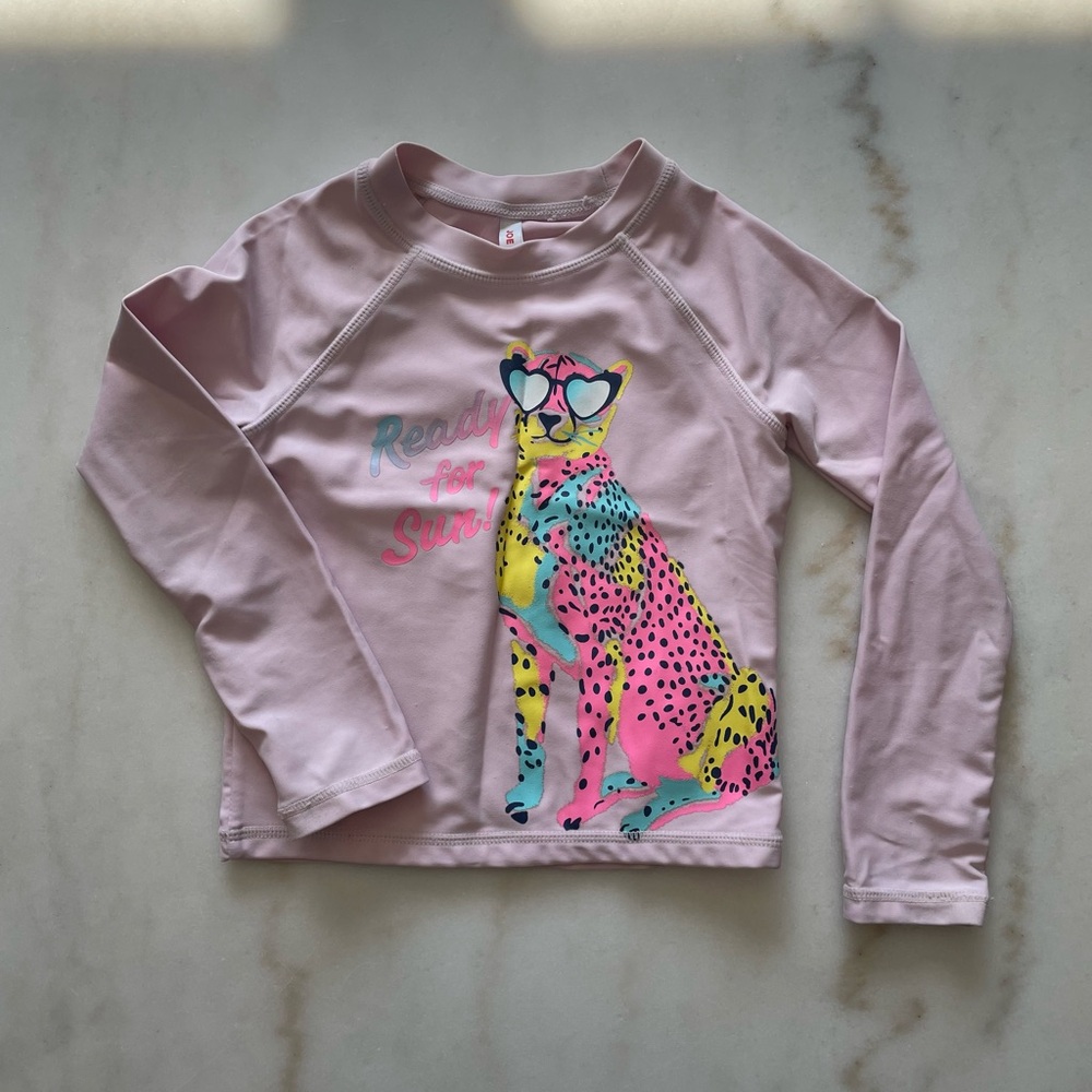4/$15🌸Colorful Cheetah Graphic Rashguard - Picture 2 of 3